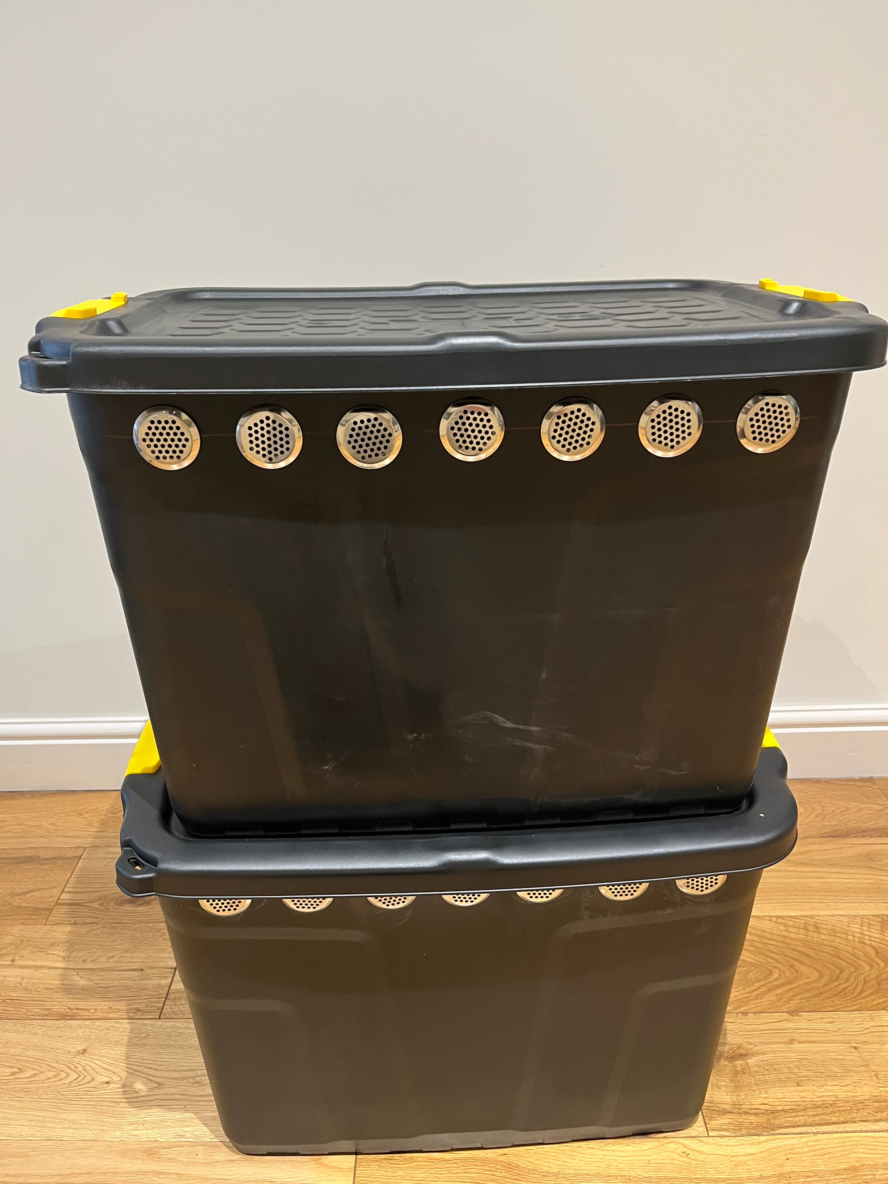 Dubia Roach/ Insect Enclosure